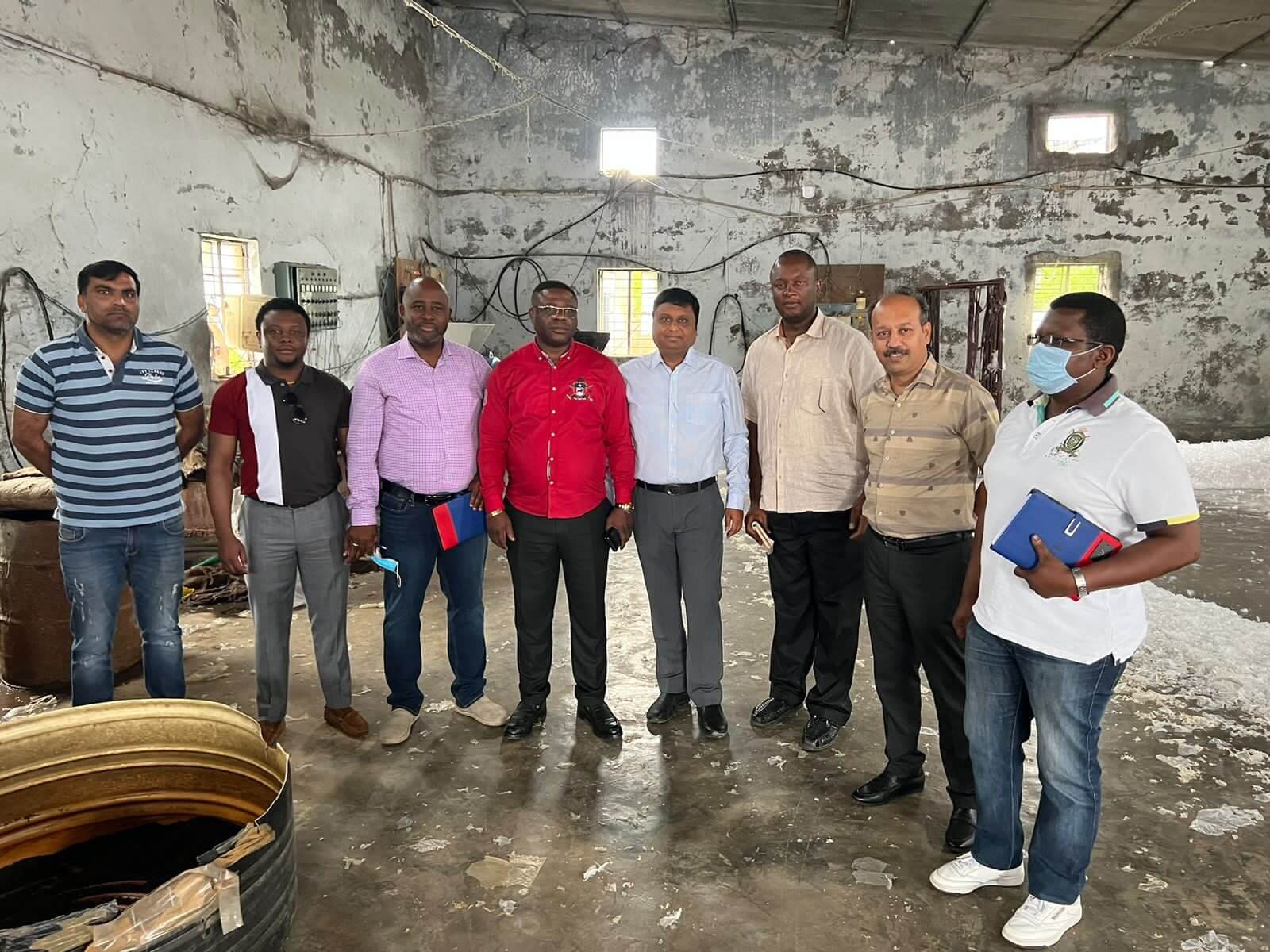 President of TAAPMA , Vimalesh Gupta along with delegation from the Republic of Congo to study the various methods used to convert Plastic Waste into useful items. Along with members of the Plastic Association.