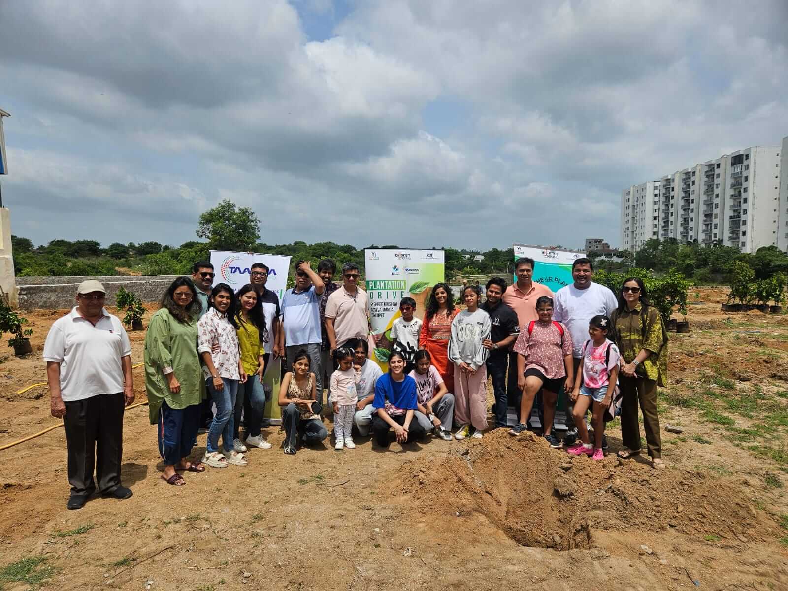 Read more about the article Plantation program organized under the joint aegis of Tapma and Young Indians